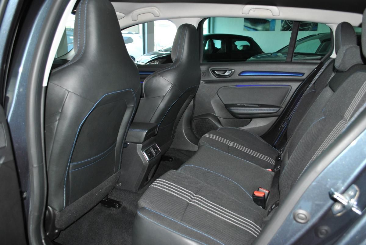 renault-megane-sport-tourer-2019-diesel-1461cc