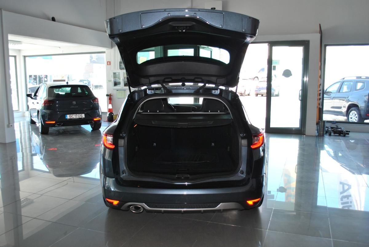 renault-megane-sport-tourer-2019-diesel-1461cc