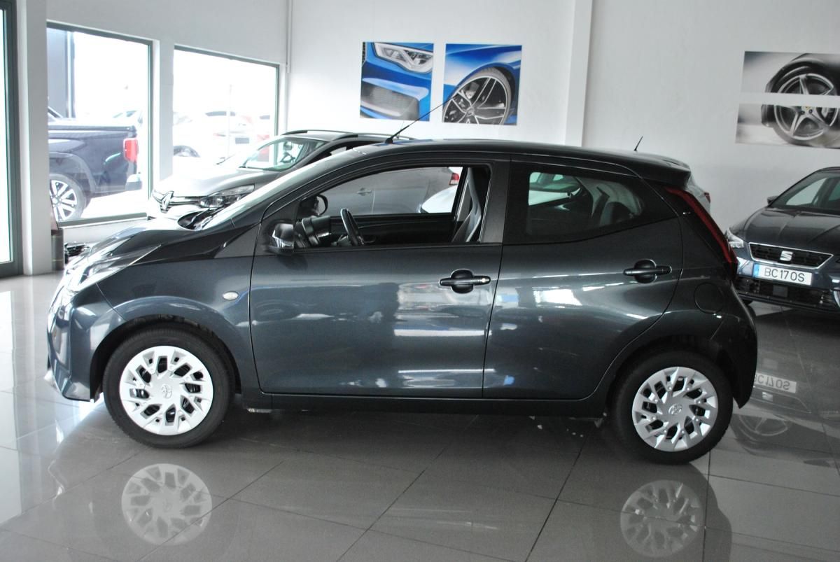 toyota-aygo-2021-gasolina-998cc