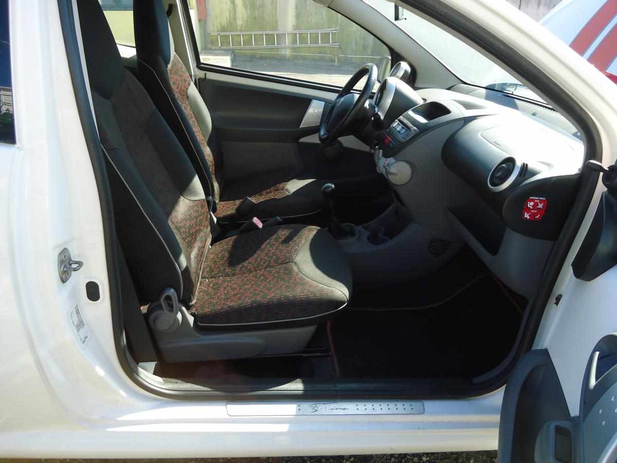 peugeot-107-1-0-2010-gasolina-998cc