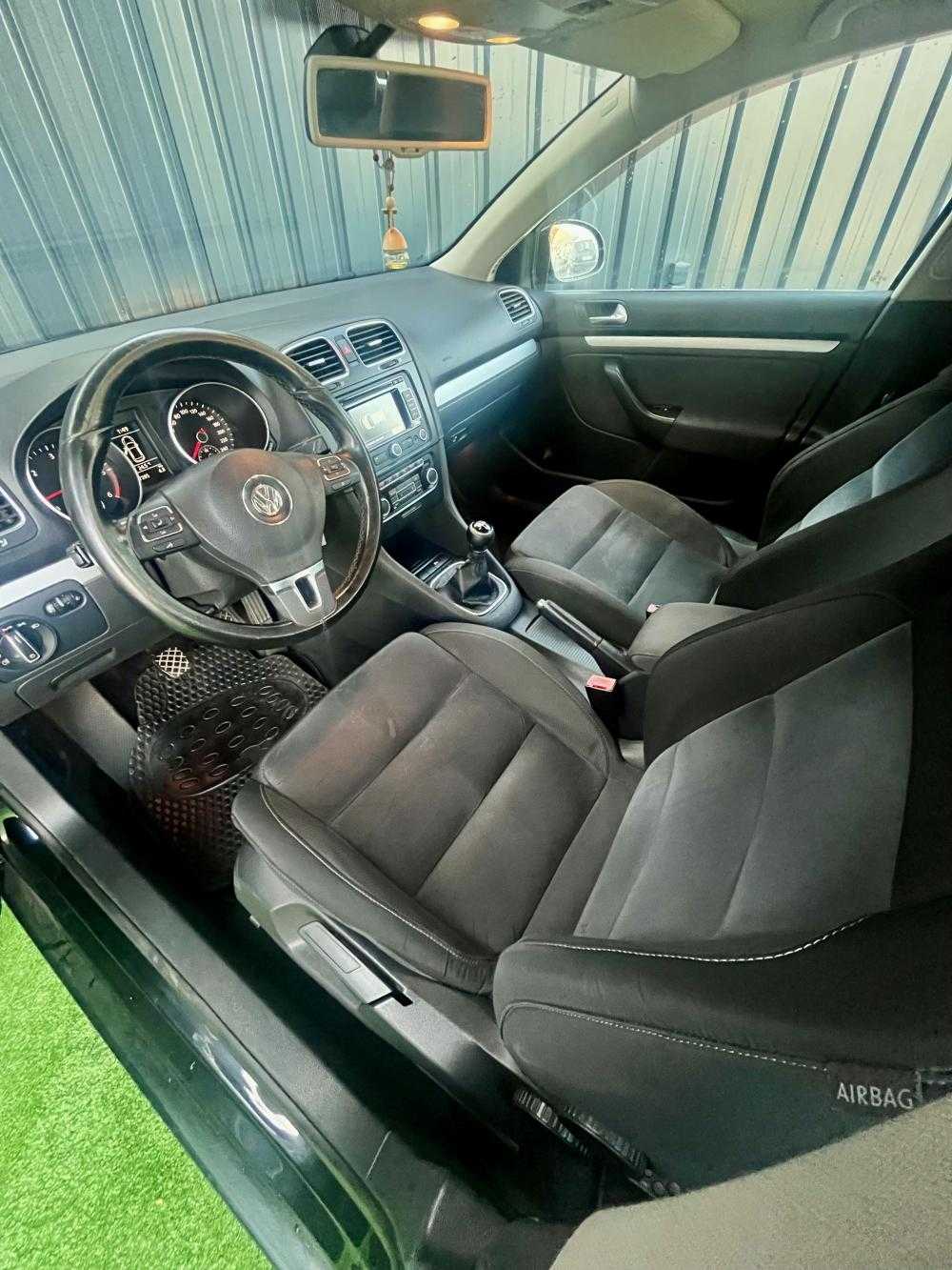 volkswagen-golf-variant-2011-diesel-1598cc