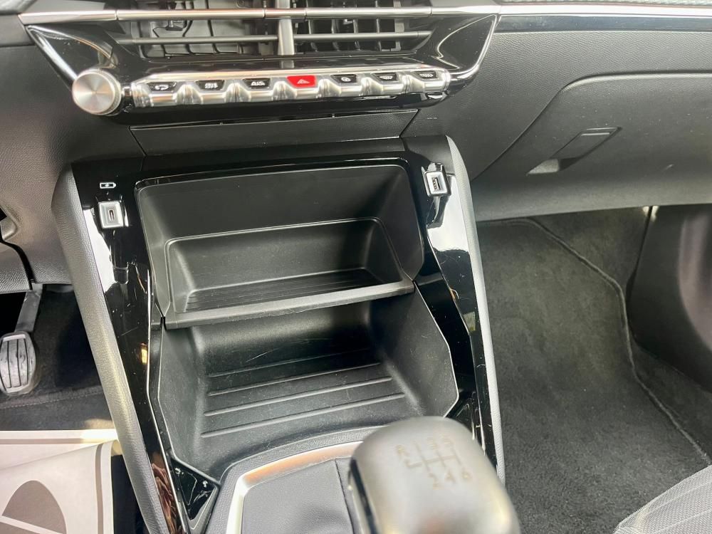 peugeot-2008-2022-gasolina-1199cc