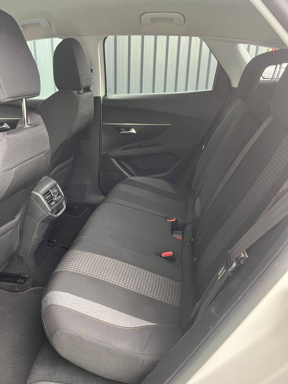 peugeot-3008-2018-diesel-1499cc