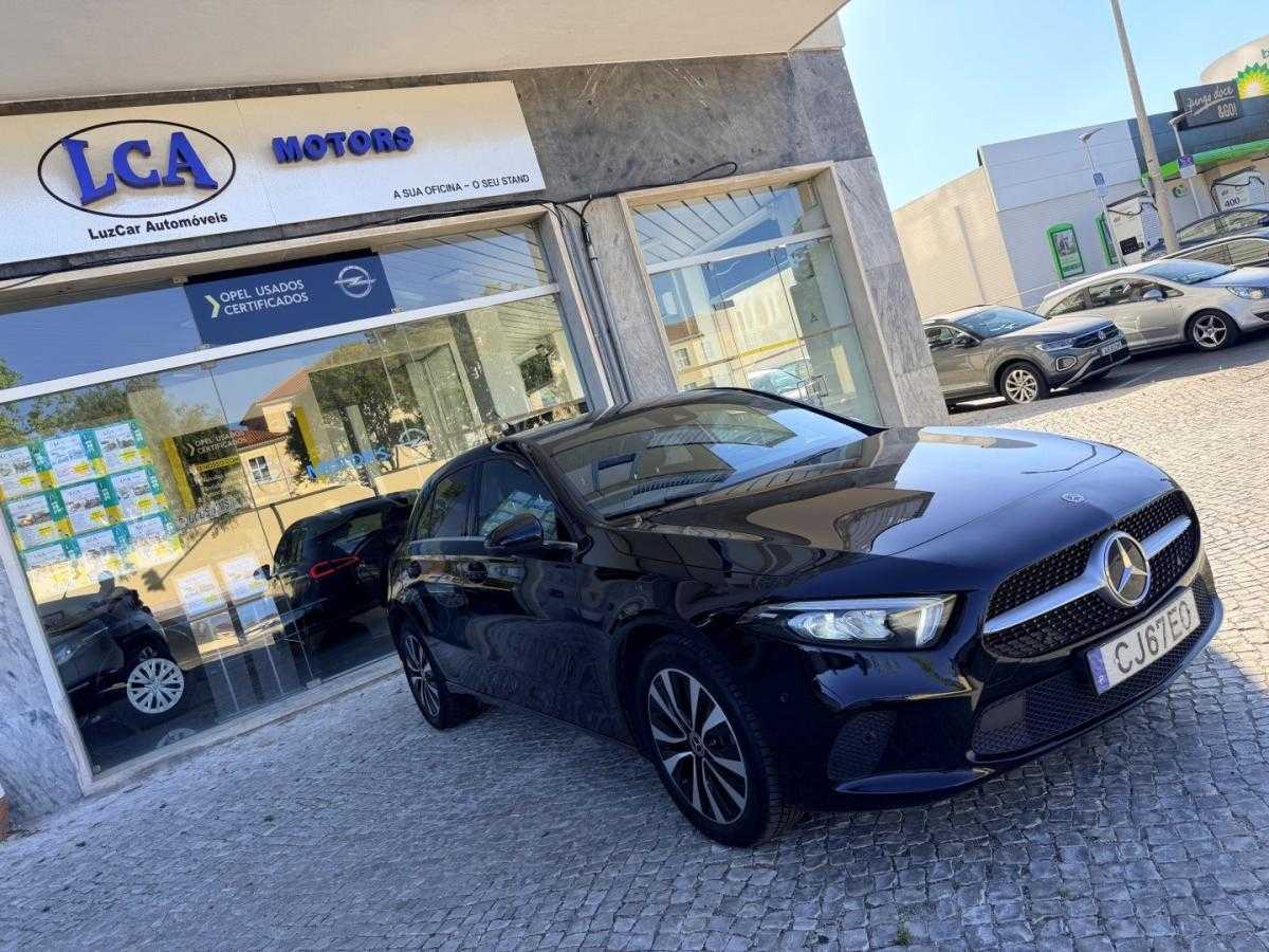 mercedes-benz-classe-a-2022-hibrido-1332cc