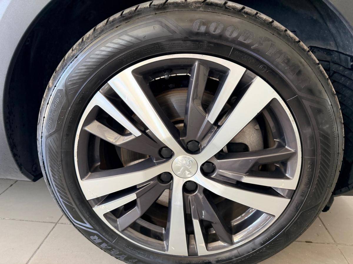 peugeot-3008-2022-hibrido-1598cc