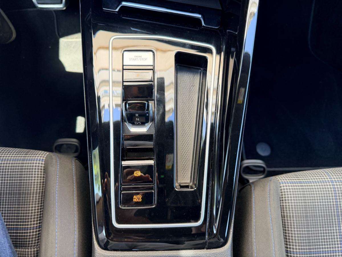 volkswagen-golf-2022-hibrido-1395cc