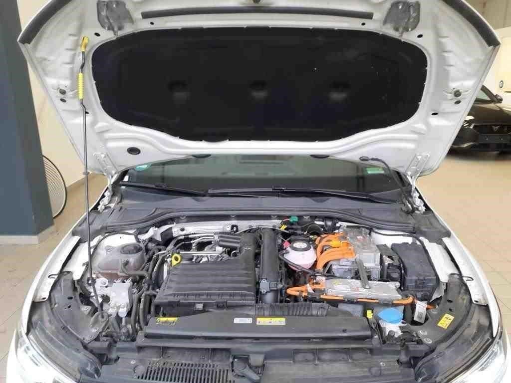 volkswagen-golf-2022-hibrido-1395cc
