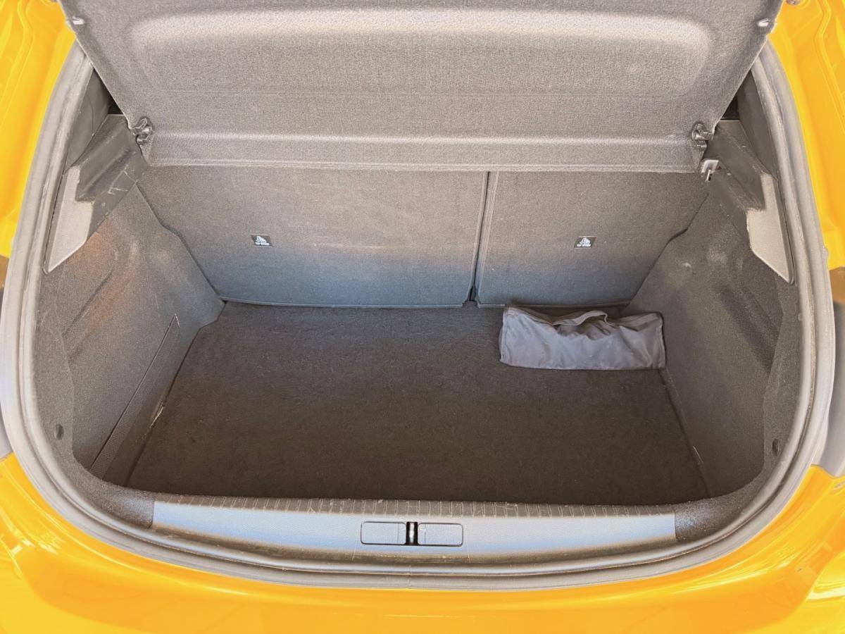 peugeot-208-2021-diesel-1499cc