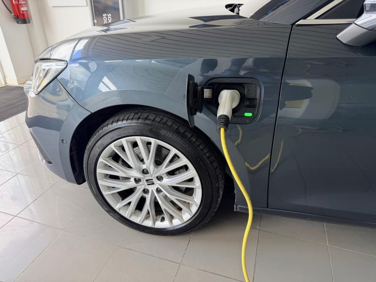 seat-leon-st-2021-hibrido-1395cc