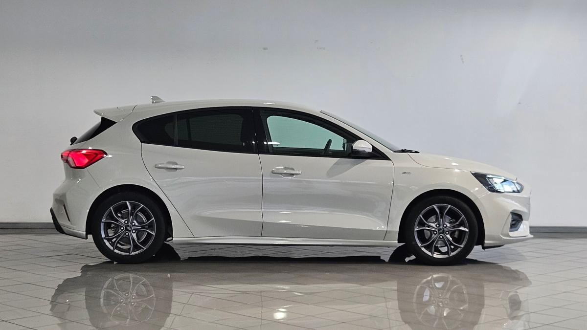ford-focus-2021-gasolina-998cc