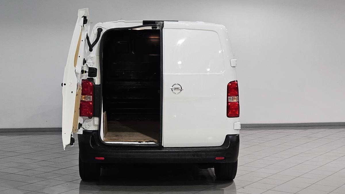 opel-vivaro-2022-diesel-1499cc