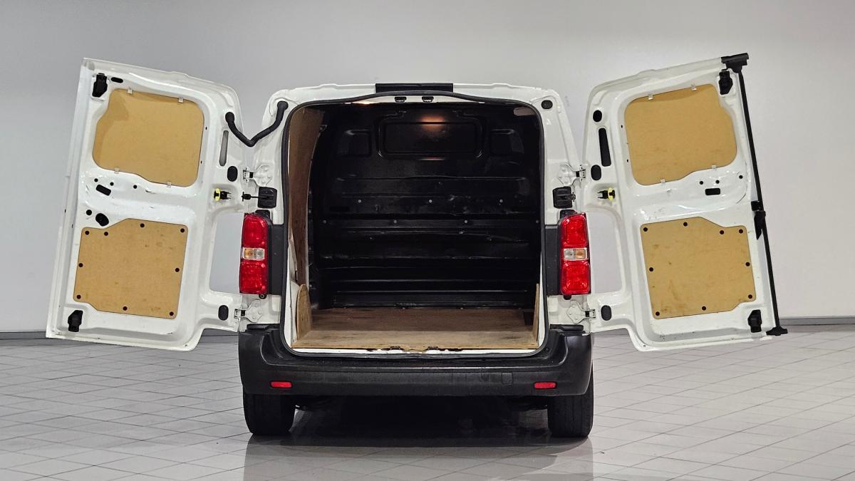 opel-vivaro-2022-diesel-1499cc