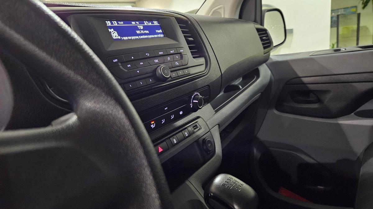 opel-vivaro-2022-diesel-1499cc