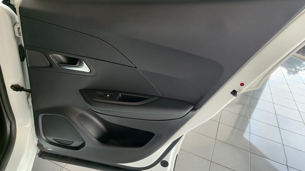 peugeot-2008-2022-diesel-1499cc