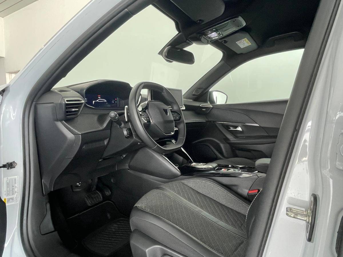 peugeot-2008-2024-gasolina-1199cc