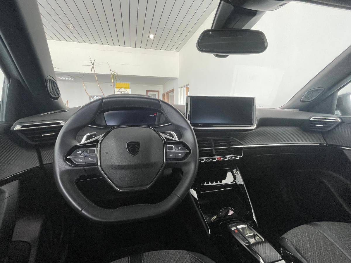 peugeot-2008-2024-gasolina-1199cc