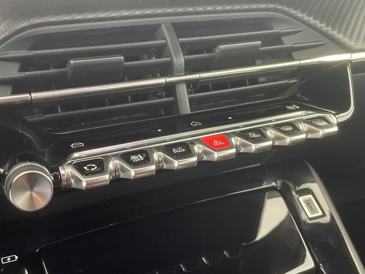 peugeot-2008-2024-gasolina-1199cc