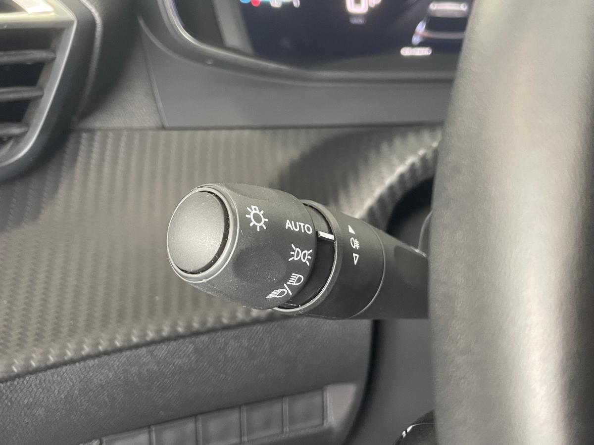 peugeot-2008-2024-gasolina-1199cc
