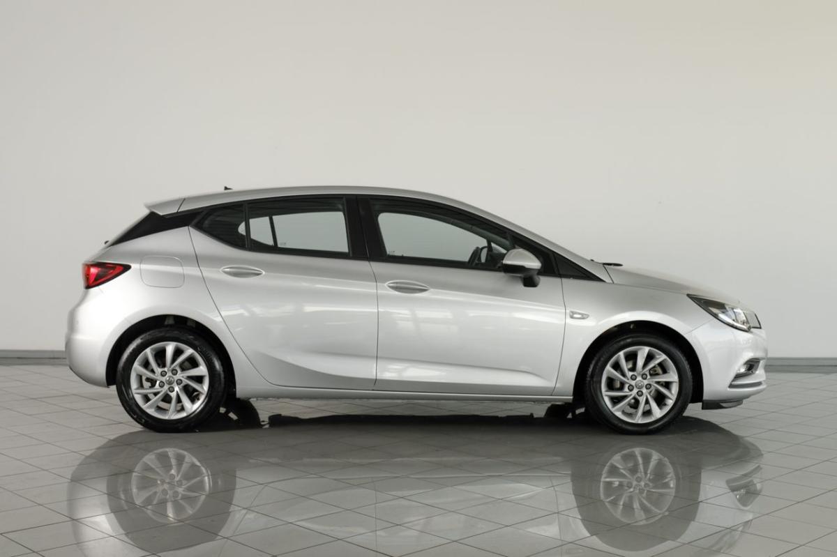 opel-astra-2019-gasolina-999cc