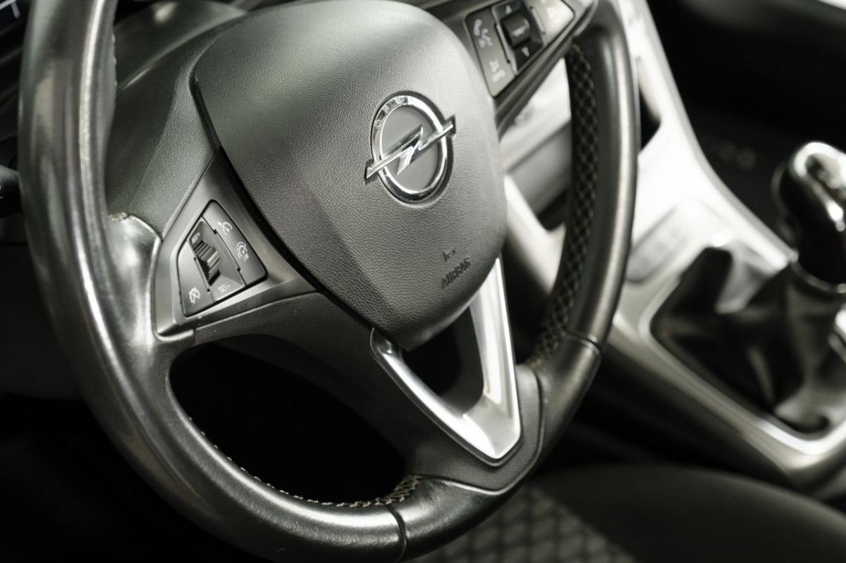 opel-astra-2019-gasolina-999cc
