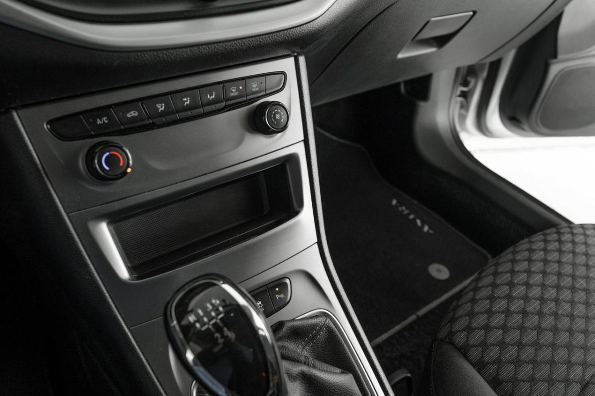 opel-astra-2019-gasolina-999cc