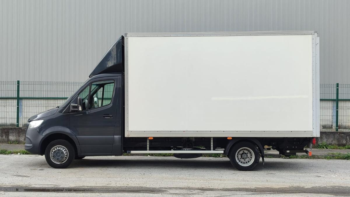 mercedes-benz-sprinter-2021-diesel-2143cc
