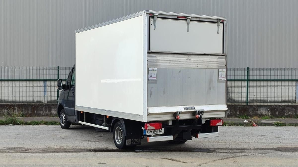 mercedes-benz-sprinter-2021-diesel-2143cc