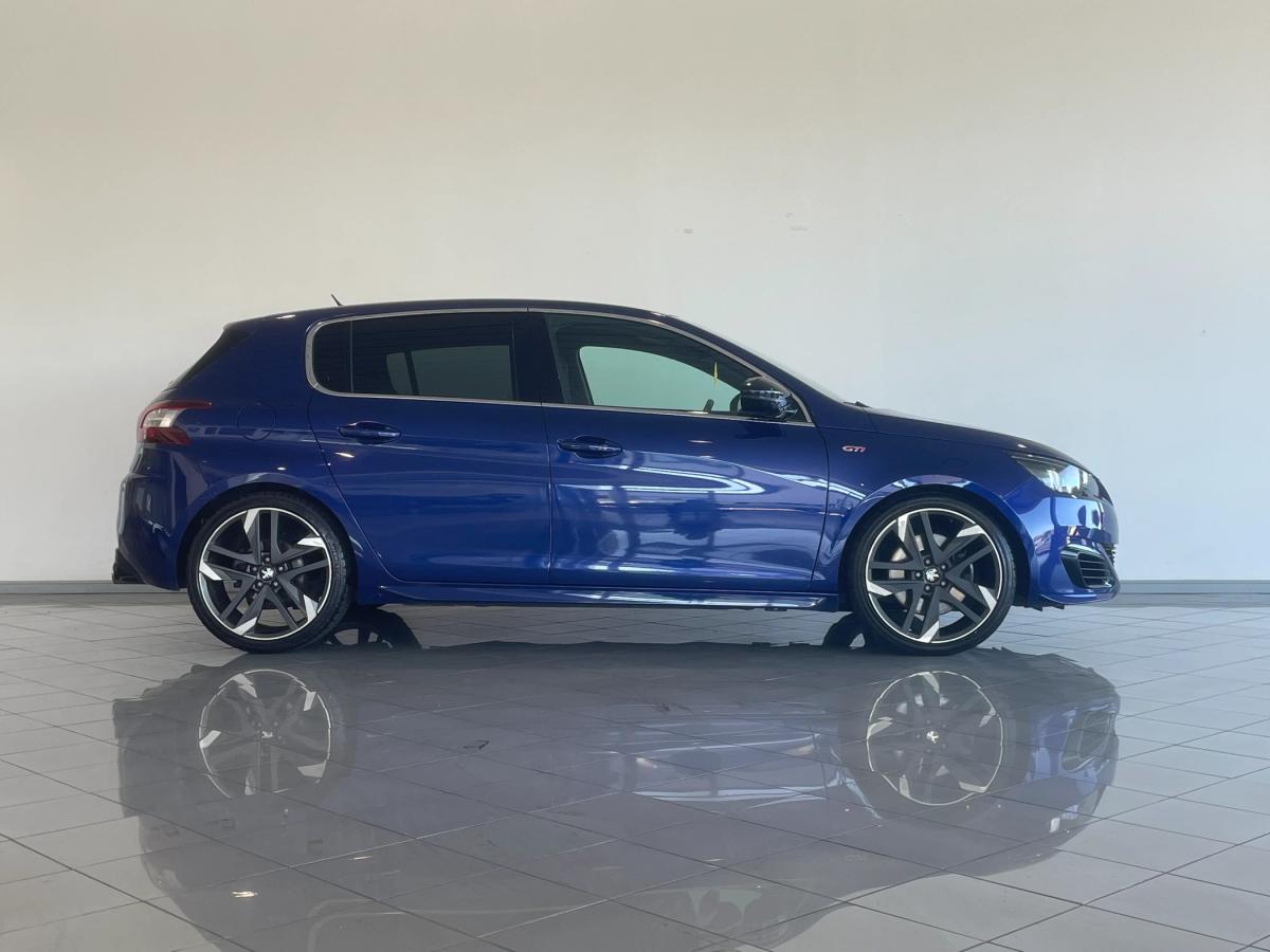 peugeot-308-2016-gasolina-1598cc