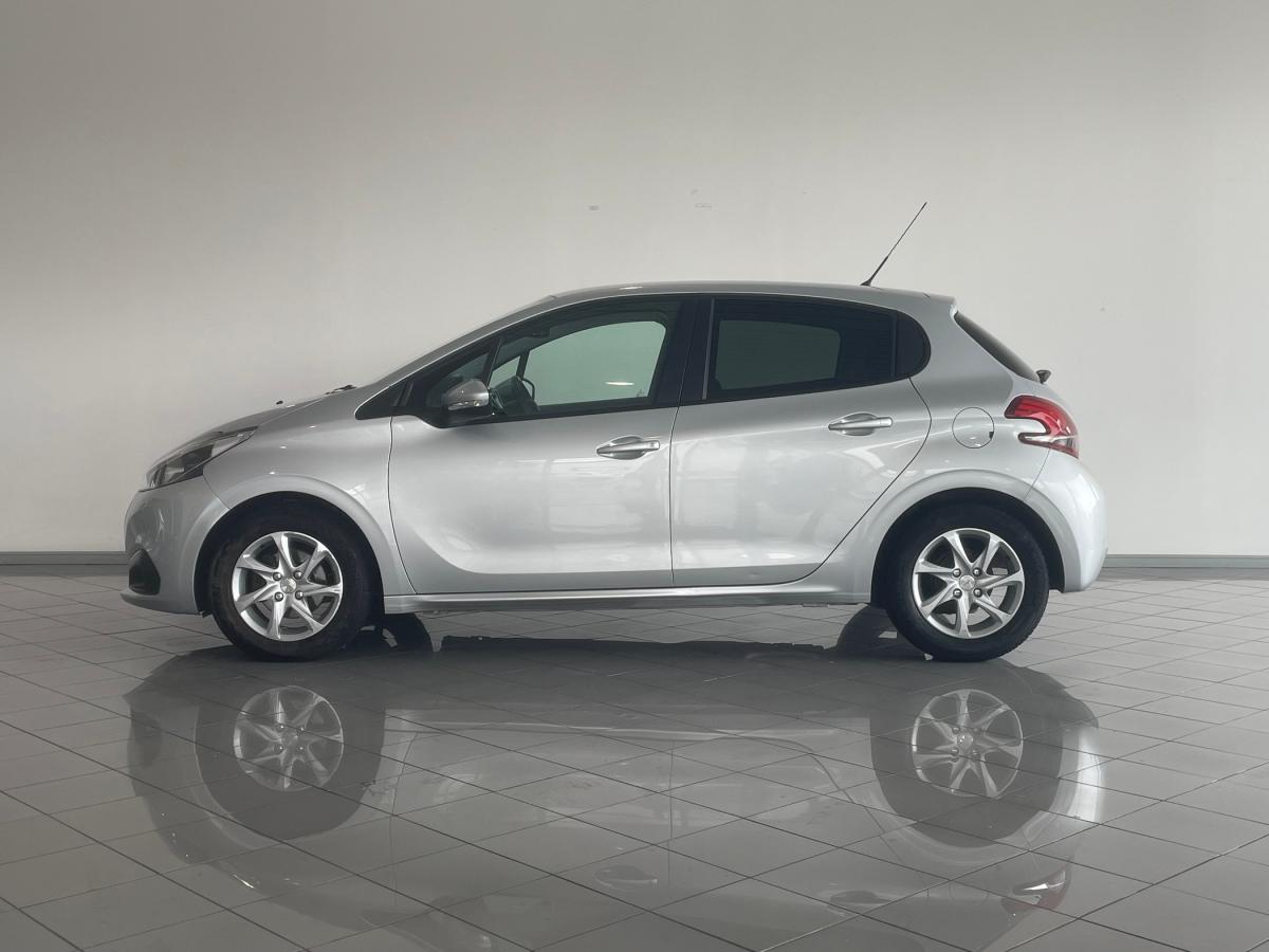 peugeot-208-2016-gasolina-1199cc