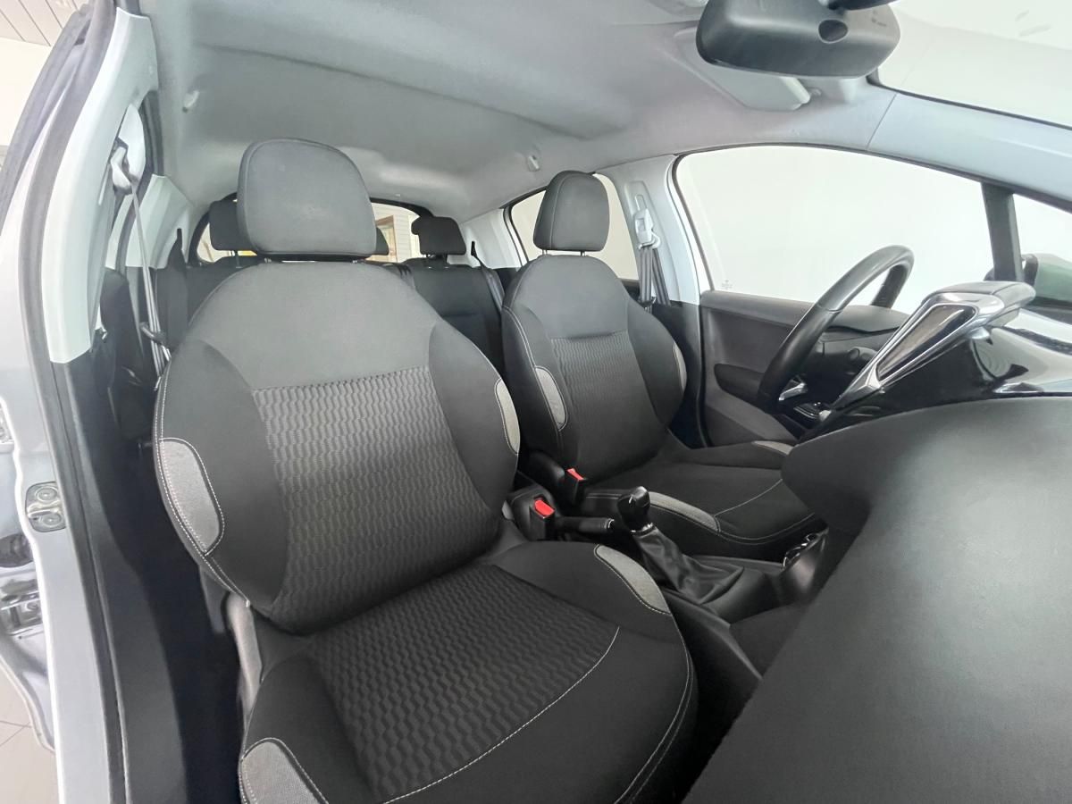 peugeot-208-2016-gasolina-1199cc