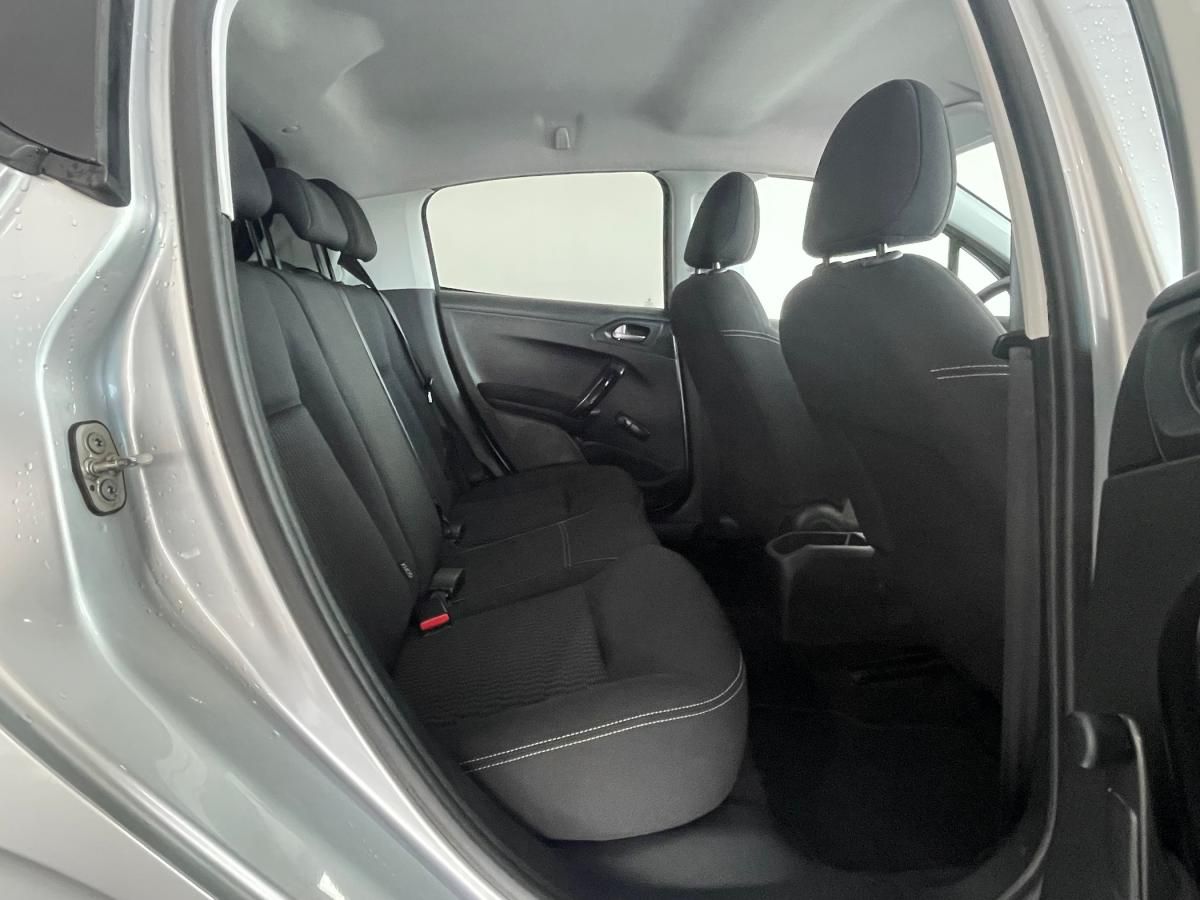 peugeot-208-2016-gasolina-1199cc