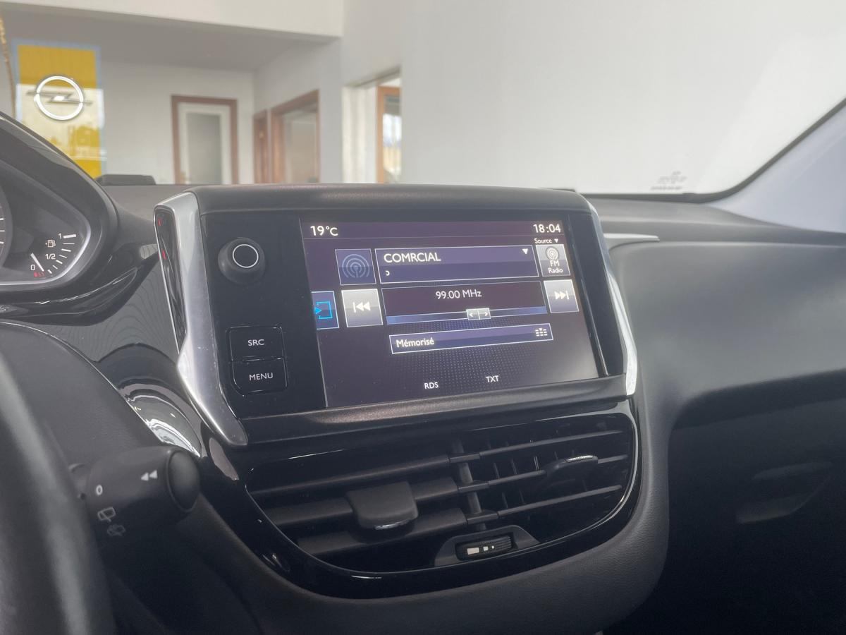 peugeot-208-2016-gasolina-1199cc