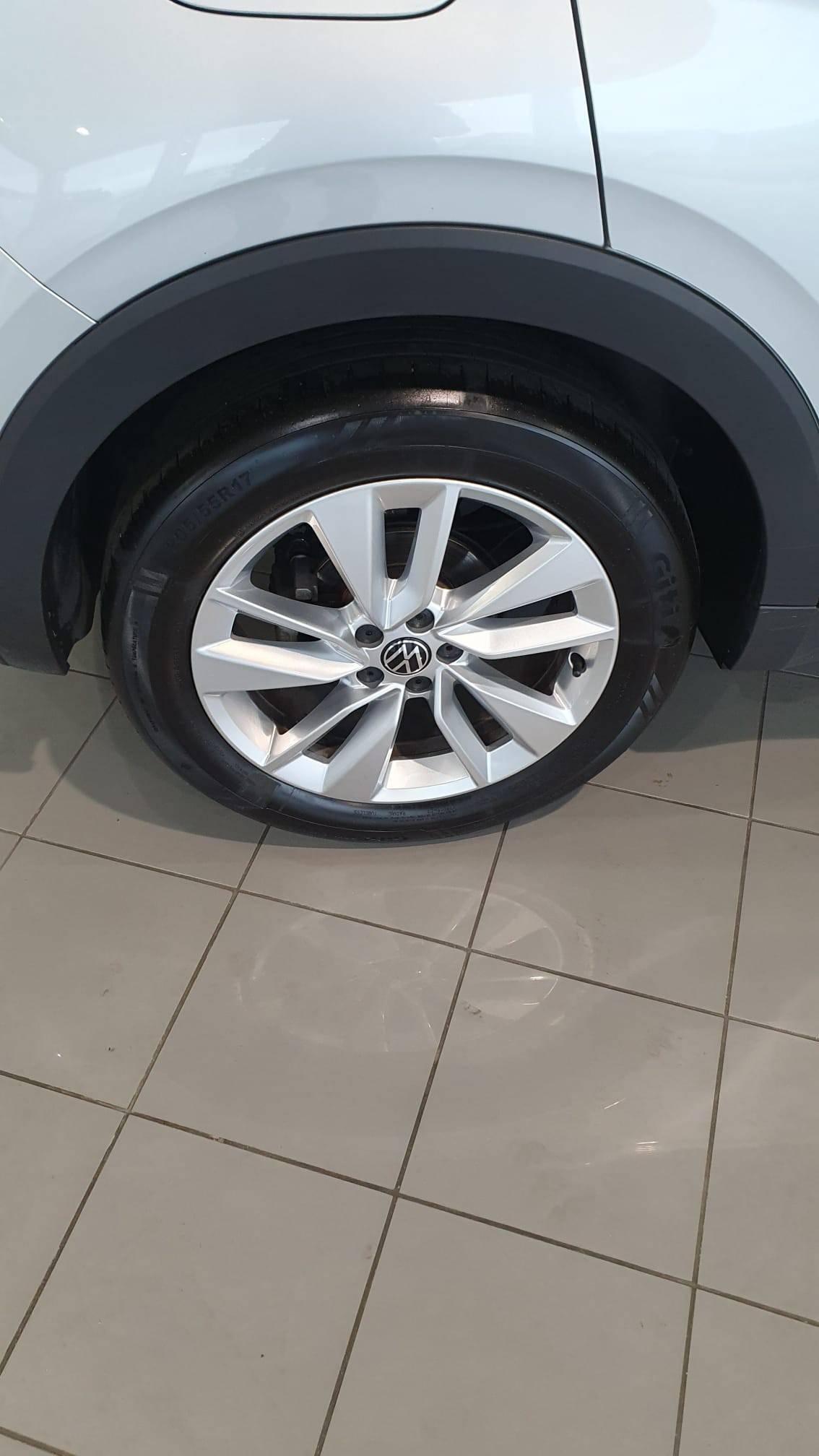 volkswagen-t-cross-2025-gasolina-999cc