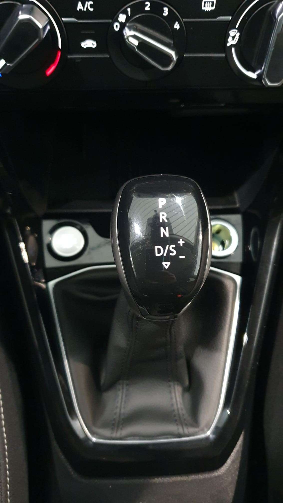 volkswagen-t-cross-2025-gasolina-999cc