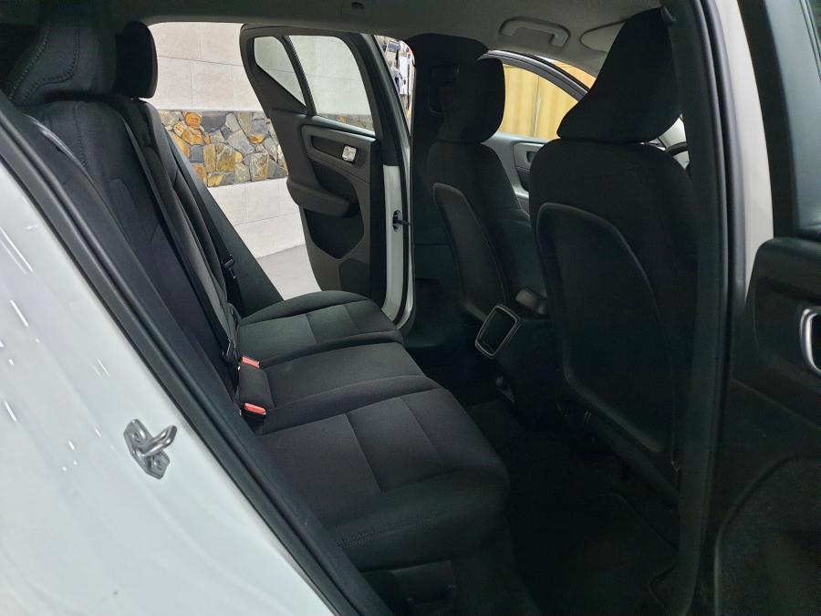 volvo-xc40-2018-diesel-1969cc