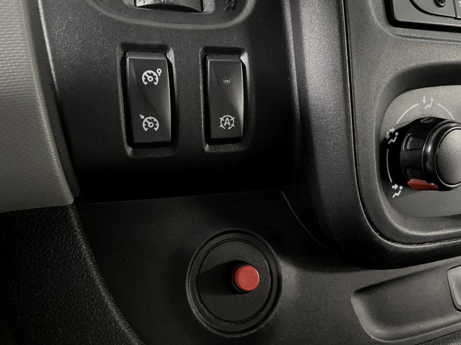 renault-trafic-2019-diesel-1598cc
