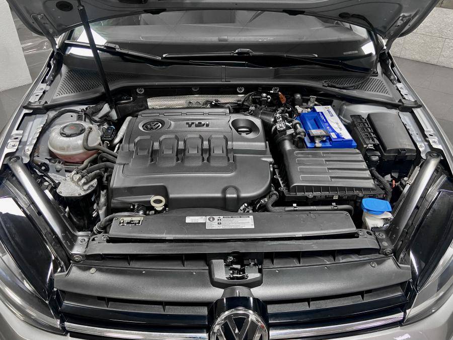 volkswagen-golf-variant-2017-diesel-1598cc