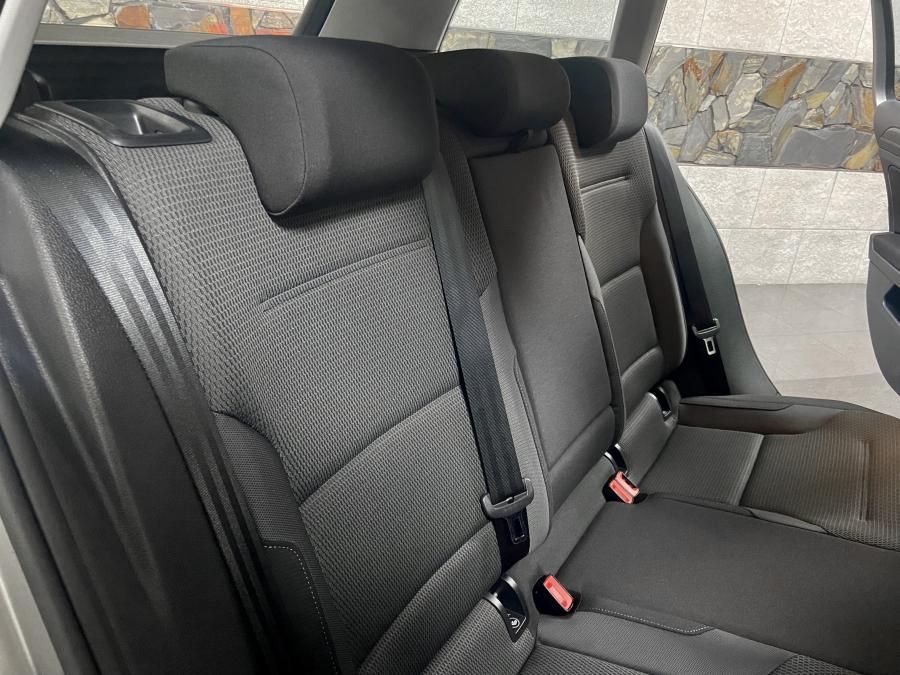 volkswagen-golf-variant-2017-diesel-1598cc