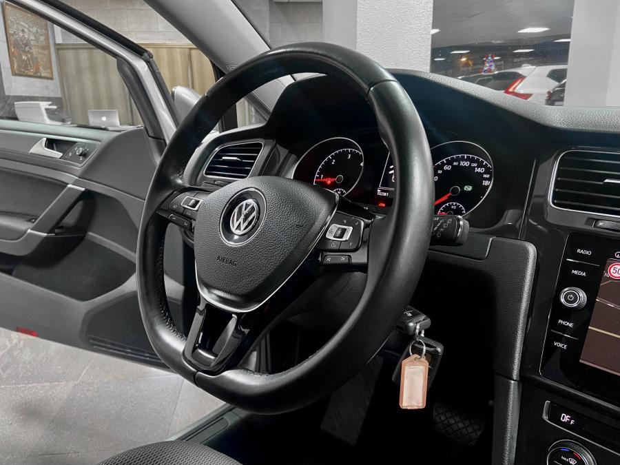 volkswagen-golf-variant-2017-diesel-1598cc