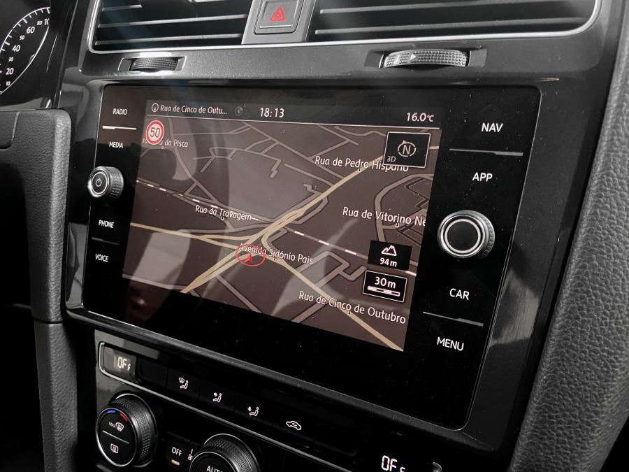 volkswagen-golf-variant-2017-diesel-1598cc