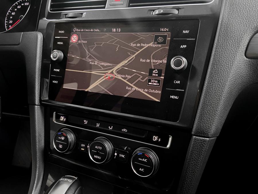 volkswagen-golf-variant-2017-diesel-1598cc
