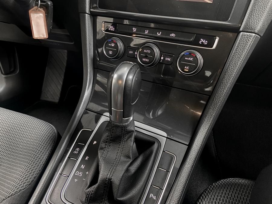 volkswagen-golf-variant-2017-diesel-1598cc