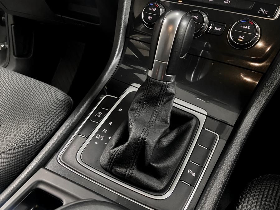 volkswagen-golf-variant-2017-diesel-1598cc