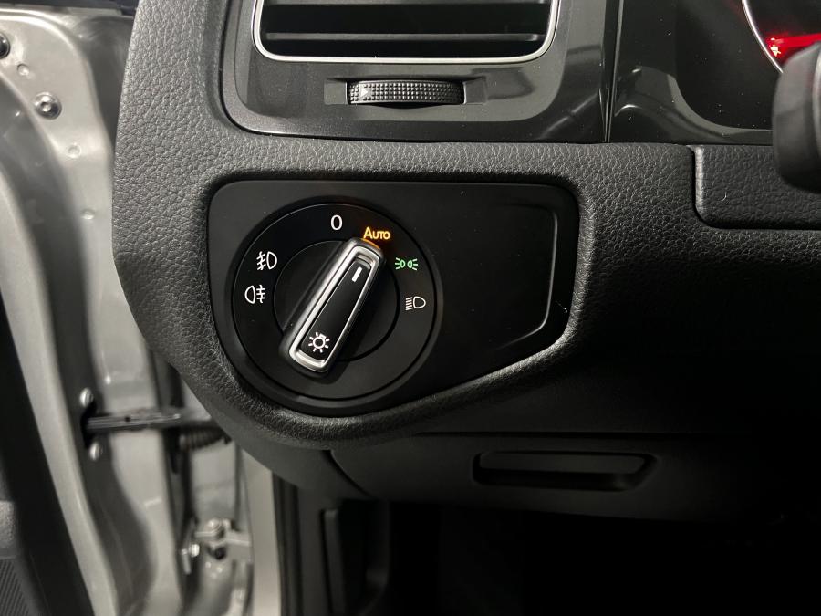 volkswagen-golf-variant-2017-diesel-1598cc