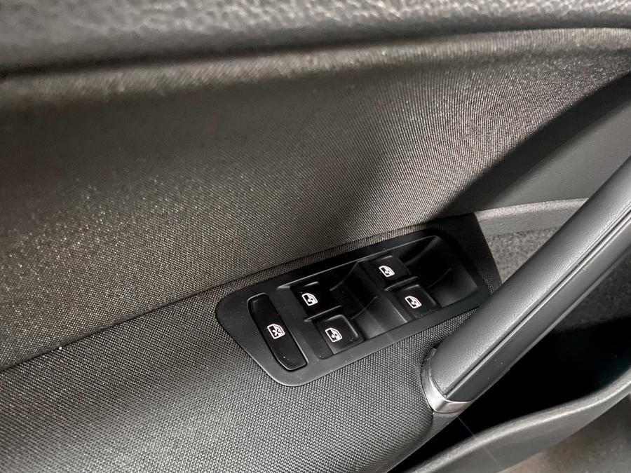 volkswagen-golf-variant-2017-diesel-1598cc