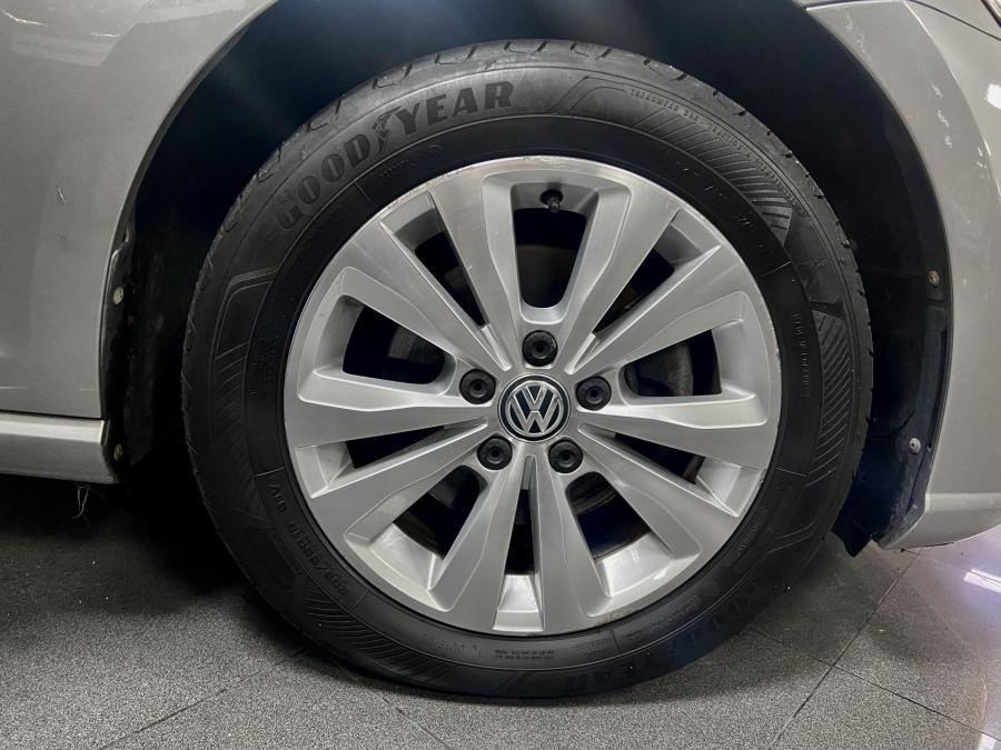 volkswagen-golf-variant-2017-diesel-1598cc