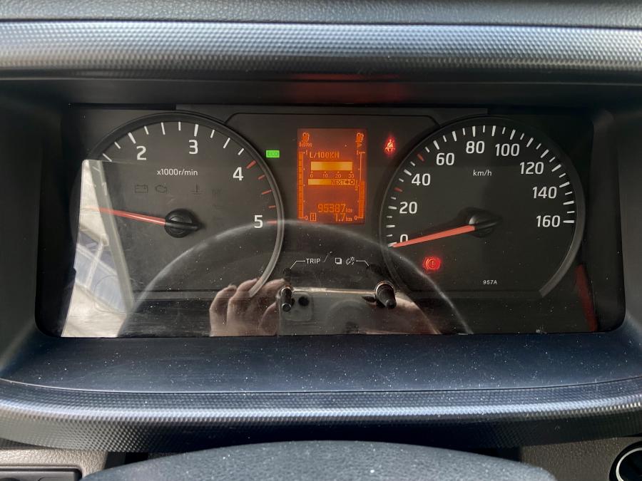 nissan-nv400-2018-diesel-2953cc