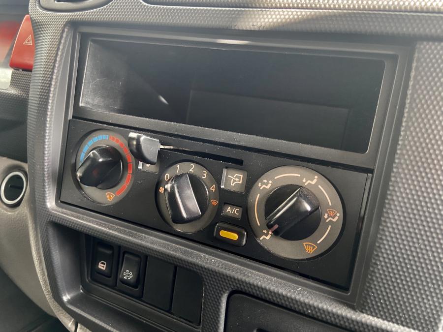 nissan-nv400-2018-diesel-2953cc