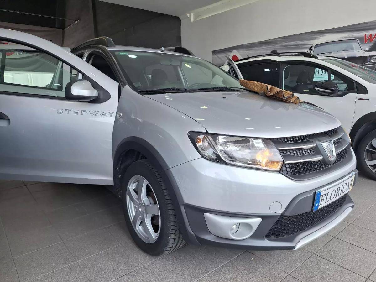 dacia-sandero-2014-gasolina-898cc