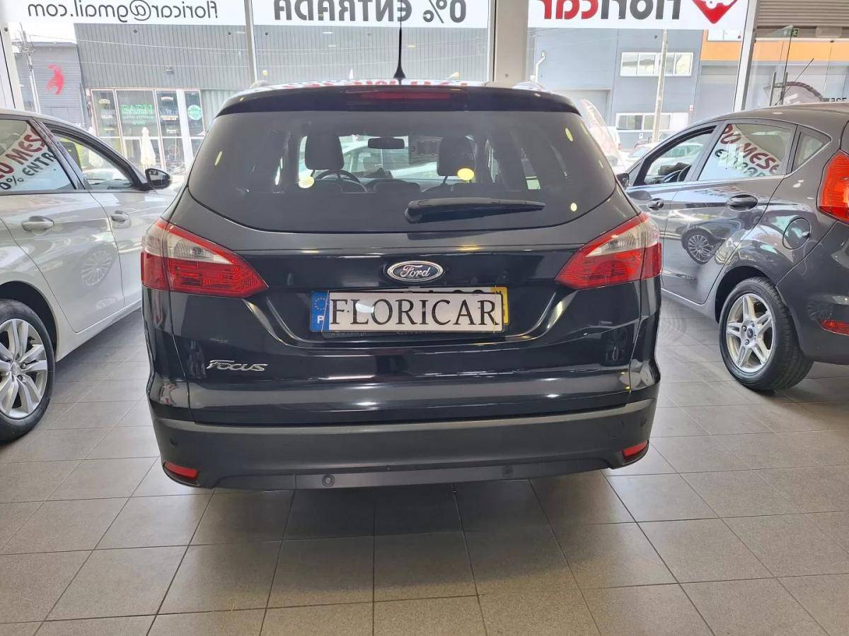 ford-focus-sw-2011-diesel-1560cc